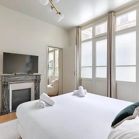 De Charme 1br Condorcet Saint-georges * Parigi