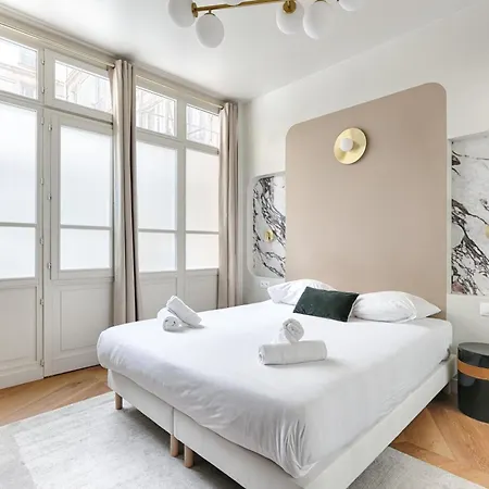 Apartment De Charme 1br Condorcet Saint-georges *